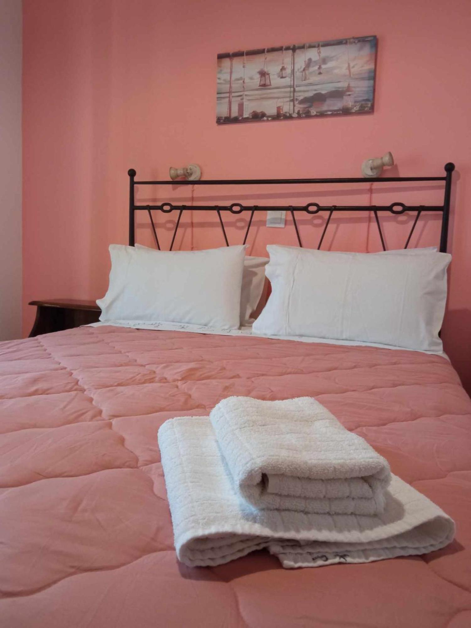 Eftichia Apartment Рода Екстериор снимка