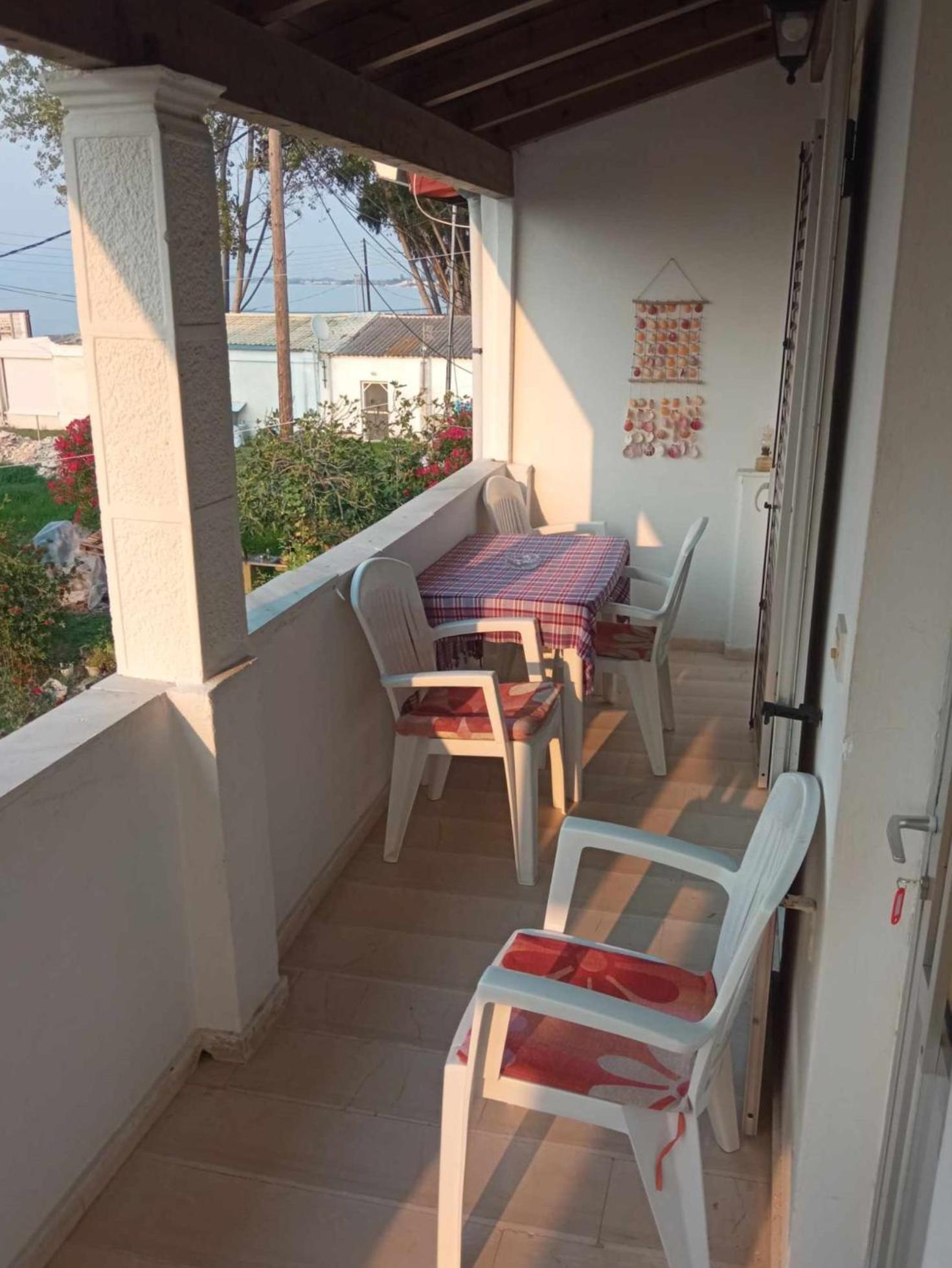 Eftichia Apartment Рода Екстериор снимка